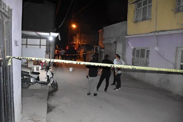 Silahlı saldırıya uğrayan 2 kişiden biri yaşamını yitirdi Silahlı saldırıya uğrayan 2 kişiden biri yaşamını yitirdi