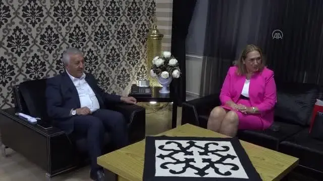 AFYONKARAHİSAR - Kosova Cumhuriyeti İstanbul Başkonsolosu Novoberdaliu, belediyeyi ziyaret etti AFYONKARAHİSAR - Kosova Cumhuriyeti İstanbul Başkonsolosu Novoberdaliu, belediyeyi ziyaret etti