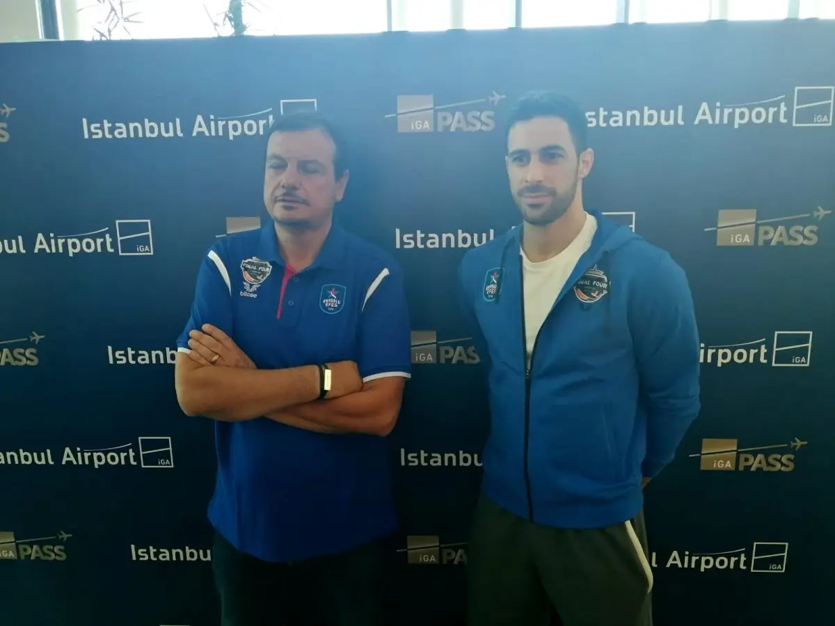 Anadolu Efes, THY Euroleagu Final-Four için Almanya'ya gitti