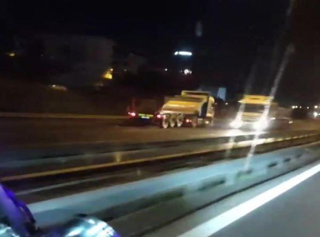 ARNAVUTKÖY'DE HAFRİYAT KAMYONU TERS YÖNDE TAM GAZ