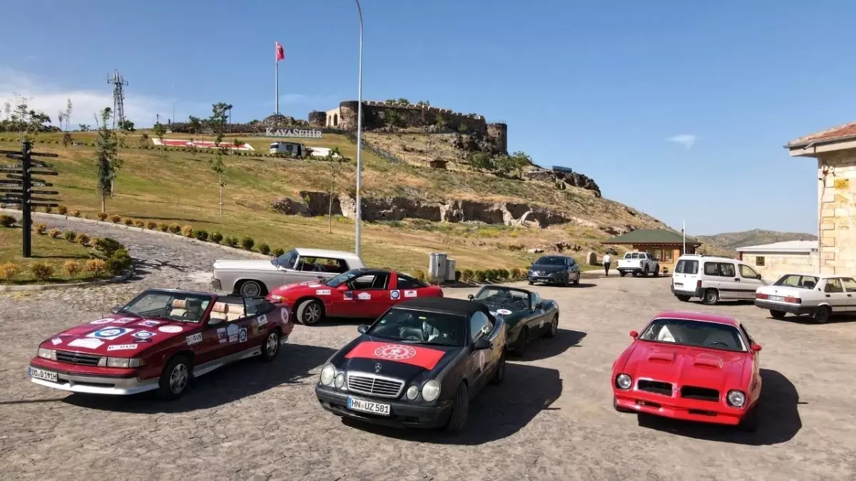 Europa-Orient/Doğu-Batı Dostluk ve Barış Rallisi Nevşehir'den uğurlandı