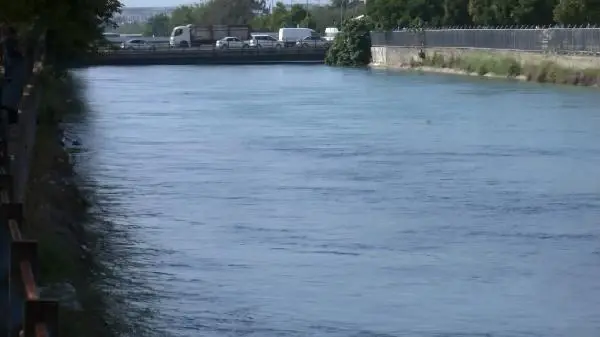 ERSİN SULAMA KANALINDA KAYBOLDU, YAKINLARI GÖZYAŞI DÖKTÜ ERSİN SULAMA KANALINDA KAYBOLDU, YAKINLARI GÖZYAŞI DÖKTÜ