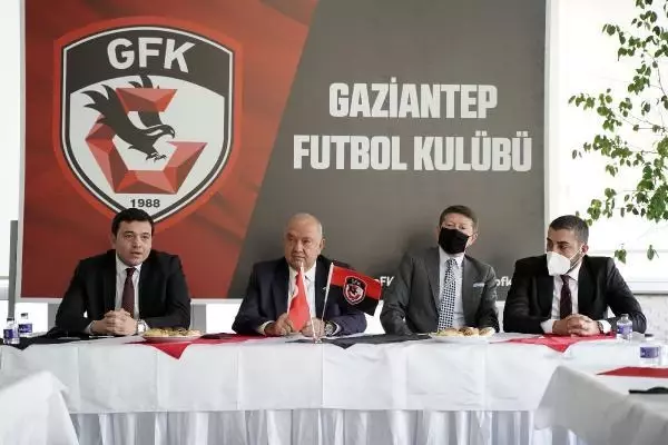 Gaziantep Fk'Da Mehmet Büyükekşi, Görevi Cevdet Akınal'A Devretti