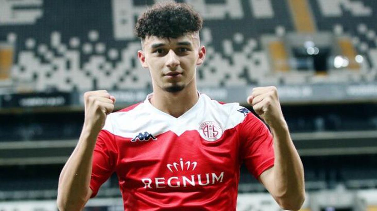 Fenerbahçe, Beşiktaş ve Galatasaray, Gökdeniz Bayrakdar için harekete geçti