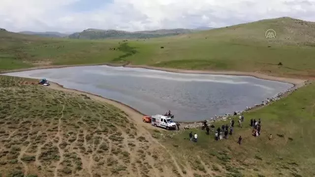 Hayvanlarını otlatırken kaybolan çobanın cesedi sulama göletinde bulundu Hayvanlarını otlatırken kaybolan çobanın cesedi sulama göletinde bulundu
