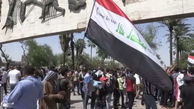 Irak'ta hükümete karşı protestolar devam ediyor