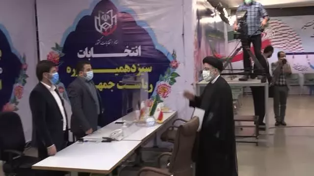 İran cumhurbaşkanlığı seçimlerinde muhafazakarların güçlü isimleri onay aldı İran cumhurbaşkanlığı seçimlerinde muhafazakarların güçlü isimleri onay aldı