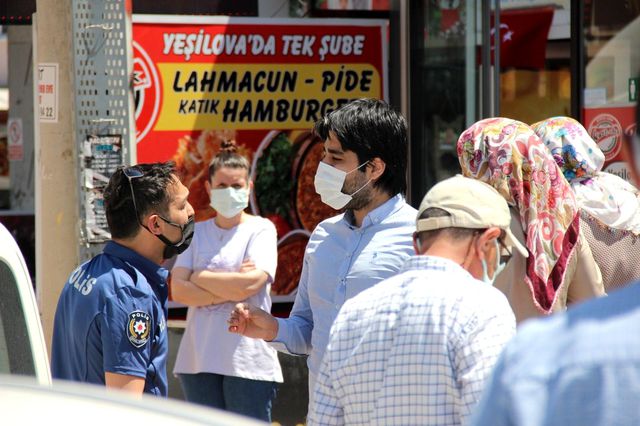 kamyonetin carptigi 2 kadin agir yaralaninca 5 14155215 o