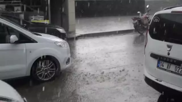 Sağanak etkili oldu Sağanak etkili oldu