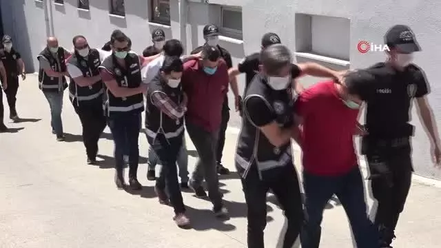 'Sahil Rüzgarı' operasyonunda 4 tutuklama 'Sahil Rüzgarı' operasyonunda 4 tutuklama