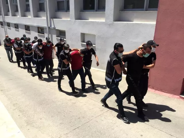'Sahil Rüzgarı' operasyonunda 4 tutuklama 'Sahil Rüzgarı' operasyonunda 4 tutuklama