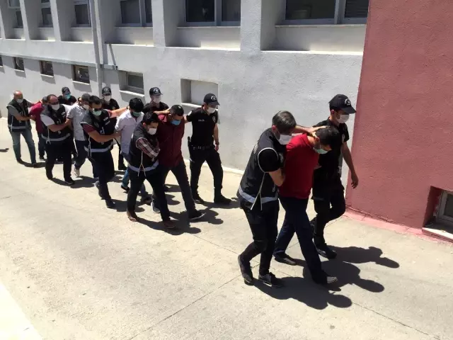 'Sahil Rüzgarı' operasyonunda 4 tutuklama 'Sahil Rüzgarı' operasyonunda 4 tutuklama