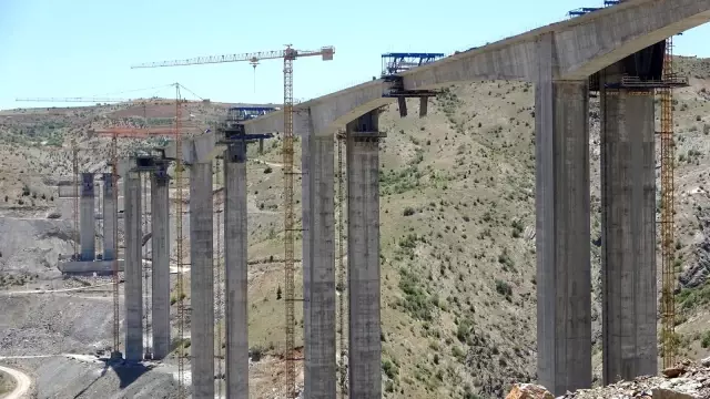 Türkiye'nin en yüksek ayaklı viyadüğü Konya-Alanya arasını 2 saat 15 dakikaya indirecek