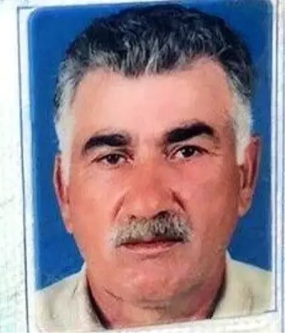 Mersin'de alevler arasında kalan araçtan yanarak çıkan sürücü öldü Mersin'de alevler arasında kalan araçtan yanarak çıkan sürücü öldü