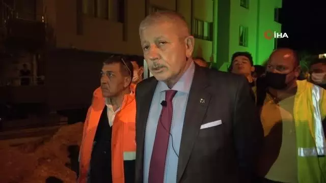 Amasya Belediye Başkanı Sarı: 'Biz su patlağı ararken yeni döşenmiş boru bulduk' Amasya Belediye Başkanı Sarı: 'Biz su patlağı ararken yeni döşenmiş boru bulduk'