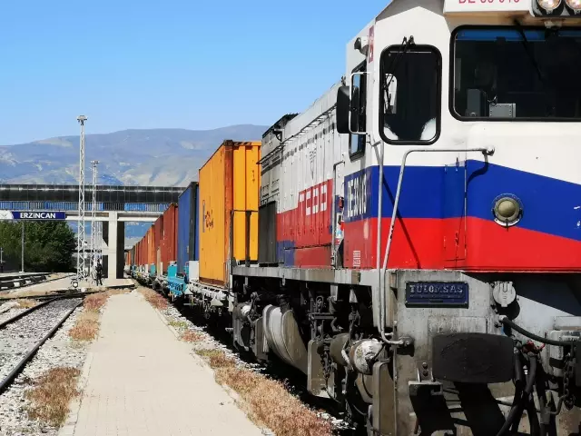 Çin'e gidecek ihracat treni Erzurum'a ulaştı