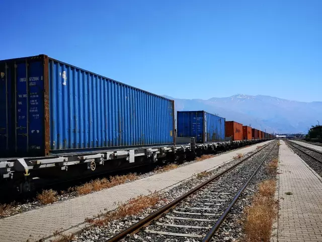 Çin'e gidecek ihracat treni Erzurum'a ulaştı