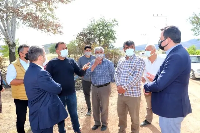 Kaymakam evi yanan vatandaşı ziyaret edip destek sözü verdi Kaymakam evi yanan vatandaşı ziyaret edip destek sözü verdi