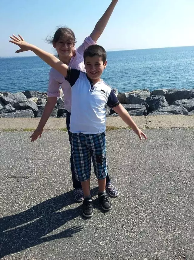Kazada ölen babaanne ile 2 torunu yan yana toprağa verildi