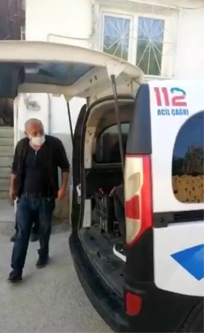 Kiraladıkları evde kumar oynarken yakalandılar