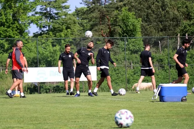 Sakaryaspor 1. Lig özlemine ezeli karşılaşmada son vermek istiyor Sakaryaspor 1. Lig özlemine ezeli karşılaşmada son vermek istiyor
