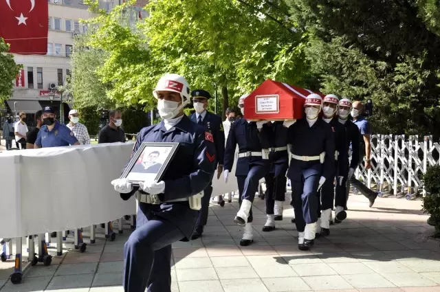 Şehit Onbaşı Caner Ülüğ gözyaşlarıyla son yolculuğuna uğurlandı