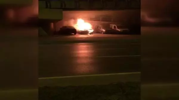 İSTANBUL-ŞİŞLİ'DE PARK HALİNDEYKEN YANAN 4 ARAÇTA KUNDAKLAMA ŞÜPHESİ