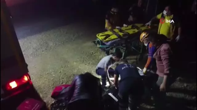 100 metrelik uçuruma düşen otomobildeki gencin cansız bedeni 2 saatlik çalışma ile çıkartıldı 100 metrelik uçuruma düşen otomobildeki gencin cansız bedeni 2 saatlik çalışma ile çıkartıldı