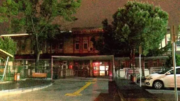 Ankara'da hastanın bıçaklı saldırısına uğrayan doktor yaralandı Ankara'da hastanın bıçaklı saldırısına uğrayan doktor yaralandı