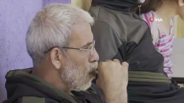 İsrail'in saldırılarıyla yerinden ettiği Filistinli aileler Gazze'nin yeniden imarını bekliyor