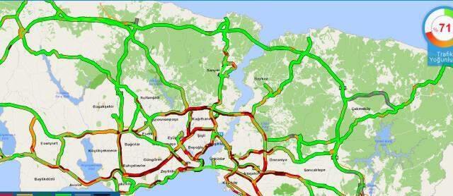İstanbul'da camları titreten gök gürültüsü! Gün bir anda geceye döndü İstanbul'da camları titreten gök gürültüsü! Gün bir anda geceye döndü