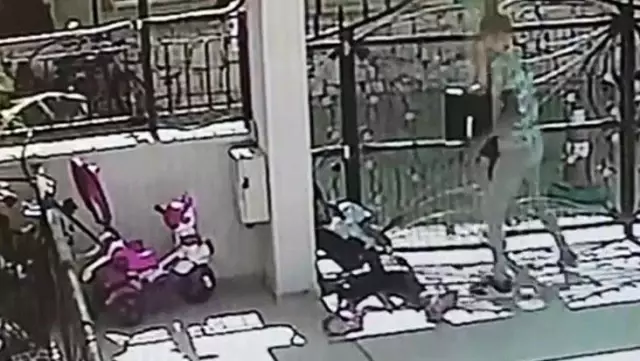 Kız kardeşiyle görüşmesini istemediği şahsı defalarca bıçaklayarak öldürdü Kız kardeşiyle görüşmesini istemediği şahsı defalarca bıçaklayarak öldürdü