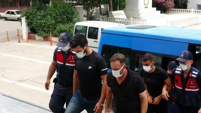 Kozan'da 5 cinayet şüphelisi serbest bırakıldı Kozan'da 5 cinayet şüphelisi serbest bırakıldı
