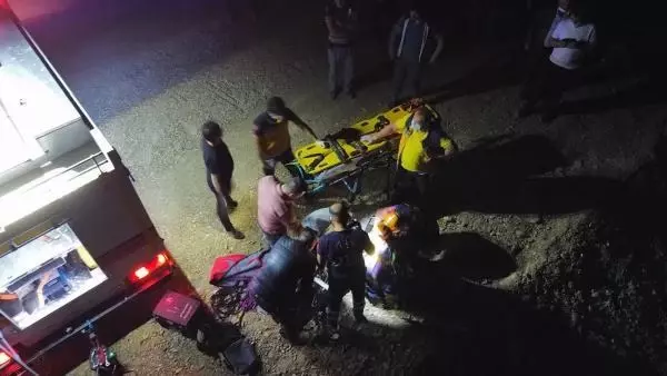 Son dakika haberi | Otomobil 100 metrelik uçurumdan yuvarlandı: 1 ölü, 4 yaralı Son dakika haberi | Otomobil 100 metrelik uçurumdan yuvarlandı: 1 ölü, 4 yaralı