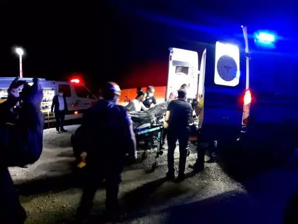 Son dakika haberi | Otomobil 100 metrelik uçurumdan yuvarlandı: 1 ölü, 4 yaralı Son dakika haberi | Otomobil 100 metrelik uçurumdan yuvarlandı: 1 ölü, 4 yaralı