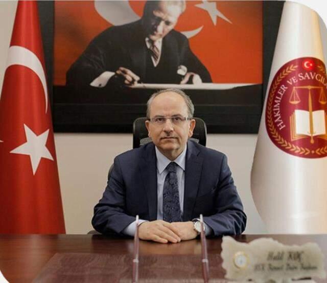 Resmi Gazete'de yayımlandı, Cumhurbaşkanı Erdoğan HSK'ya 4 üye atadı Resmi Gazete'de yayımlandı, Cumhurbaşkanı Erdoğan HSK'ya 4 üye atadı