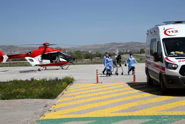 Ambulans helikopter Kovid-19 hastası için havalandı