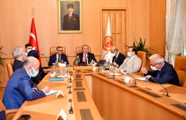 TBMM Başkanı Şentop, Libya Devlet Yüksek Konseyi Başkanı El Meşri ile görüştü TBMM Başkanı Şentop, Libya Devlet Yüksek Konseyi Başkanı El Meşri ile görüştü