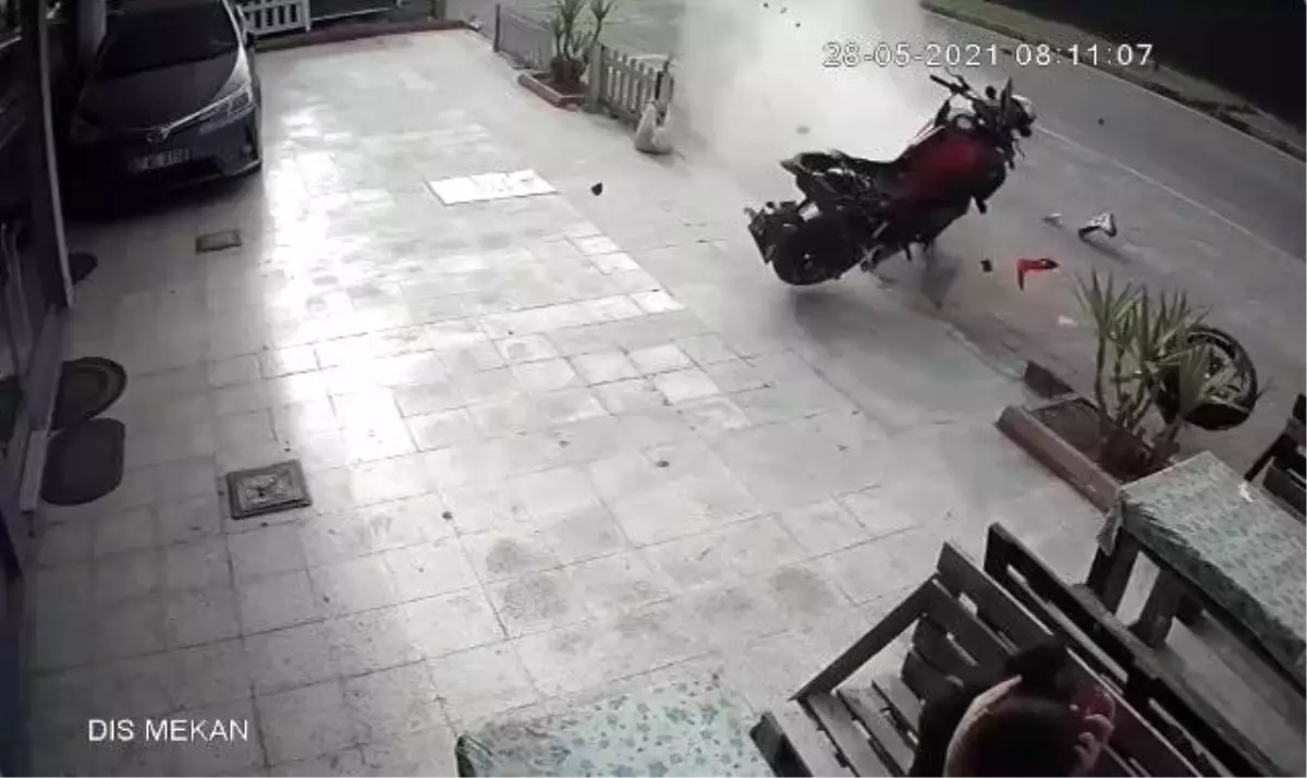 1 kişinin öldüğü kazada 2 kişi ölümden kıl payı kurtuldu