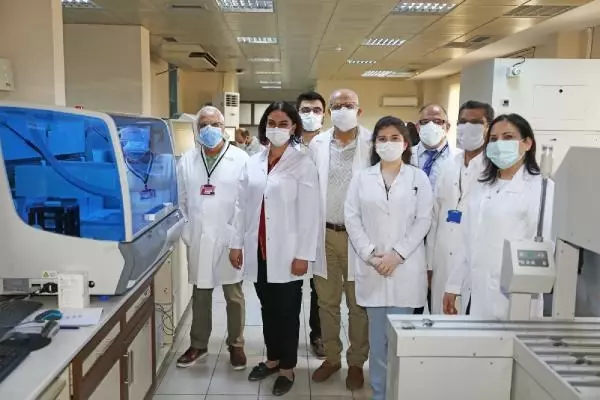 Adana'da iki doz Çin aşısı yapılan sağlıkçılarda yüzde 98.2 antikor tespit edildi Adana'da iki doz Çin aşısı yapılan sağlıkçılarda yüzde 98.2 antikor tespit edildi