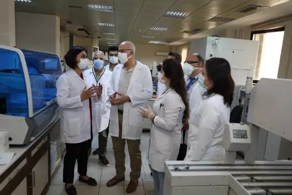 Adana'da iki doz Çin aşısı yapılan sağlıkçılarda yüzde 98.2 antikor tespit edildi Adana'da iki doz Çin aşısı yapılan sağlıkçılarda yüzde 98.2 antikor tespit edildi