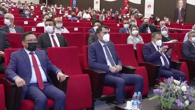 AFYONKARAHİSAR - Bakan Kurum: 'Deprem ile mücadeleyi terör ile mücadele kadar önemli gördük' AFYONKARAHİSAR - Bakan Kurum: 'Deprem ile mücadeleyi terör ile mücadele kadar önemli gördük'