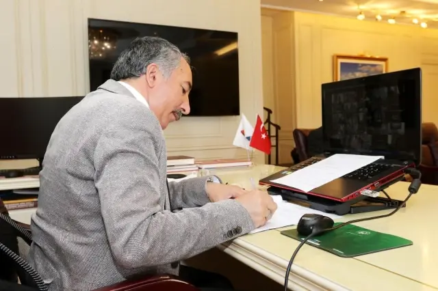 AİÇÜ, Türk Dünyası Dijital Vatandaşlık Projesi iş protokolünü imzaladı AİÇÜ, Türk Dünyası Dijital Vatandaşlık Projesi iş protokolünü imzaladı