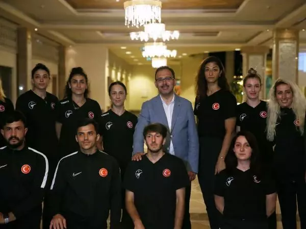 Son dakika haberi: Bakan Kasapoğlu Tekvando Kadın Milli Takım kampını ziyaret etti Son dakika haberi: Bakan Kasapoğlu Tekvando Kadın Milli Takım kampını ziyaret etti