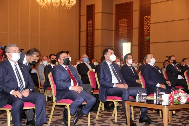 Bakan Kurum, '2012 yılından bu yana 2.5 milyon konutu vatandaşımıza teslim ettik' Bakan Kurum, '2012 yılından bu yana 2.5 milyon konutu vatandaşımıza teslim ettik'