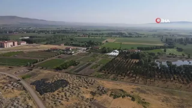 Son dakika... Bakan Kurum'un telekonferans katılımıyla Şuhut Millet Bahçesi'nde ilk fidan toprakla buluştu Son dakika... Bakan Kurum'un telekonferans katılımıyla Şuhut Millet Bahçesi'nde ilk fidan toprakla buluştu