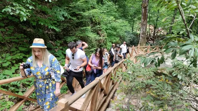 Bursa'da Orman Genel Müdürlüğünce oluşturulan Oylat Şelalesi Ekoturizm Parkuru açıldı