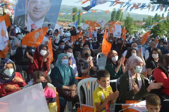 Çevre ve Şehircilik Bakanı Kurum, Afyonkarahisar'da konuştu Açıklaması Çevre ve Şehircilik Bakanı Kurum, Afyonkarahisar'da konuştu Açıklaması
