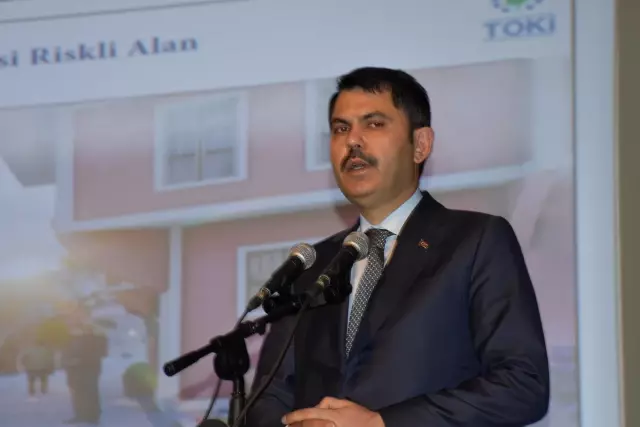 AFYONKARAHİSAR - Bakan Kurum: 'Üç prensip belirledik. Dedik ki, 'Hızlı, yerinde ve gönüllü' yapacağız' AFYONKARAHİSAR - Bakan Kurum: 'Üç prensip belirledik. Dedik ki, 'Hızlı, yerinde ve gönüllü' yapacağız'