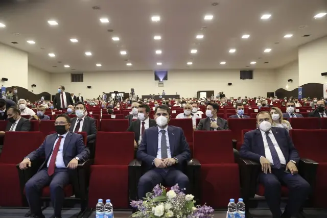 AFYONKARAHİSAR - Bakan Kurum: 'Üç prensip belirledik. Dedik ki, 'Hızlı, yerinde ve gönüllü' yapacağız' AFYONKARAHİSAR - Bakan Kurum: 'Üç prensip belirledik. Dedik ki, 'Hızlı, yerinde ve gönüllü' yapacağız'
